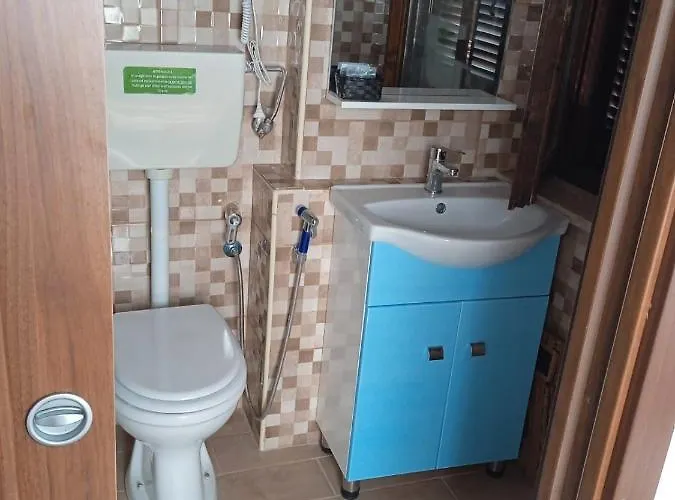 Mediterraneo ! 住宿加早餐酒店 帕奥拉