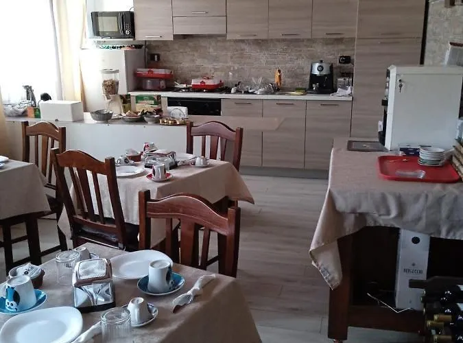 住宿加早餐酒店 Mediterraneo ! 帕奥拉